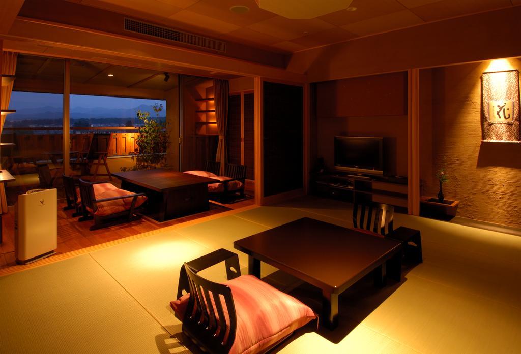 รูริโกะ Hotel คากะ ภายนอก รูปภาพ